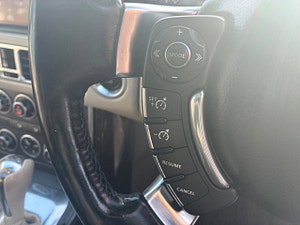Land Rover Range Rover thumbnail