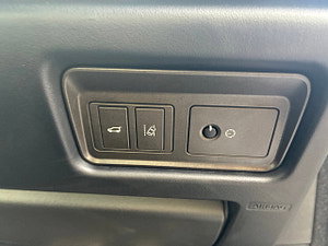 Land Rover Range Rover Evoque thumbnail