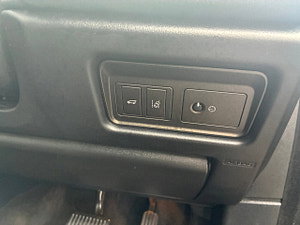 Land Rover Range Rover Evoque thumbnail