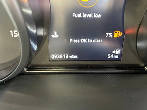 Land Rover Range Rover Evoque thumbnail