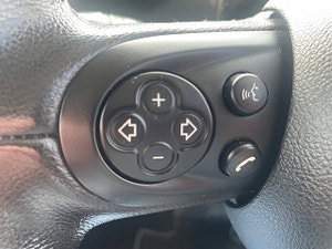 MINI Countryman thumbnail
