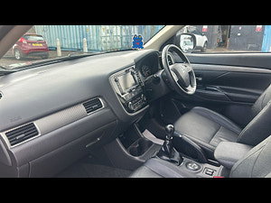 Mitsubishi Outlander thumbnail