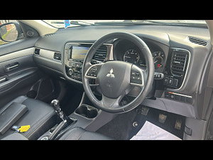 Mitsubishi Outlander thumbnail