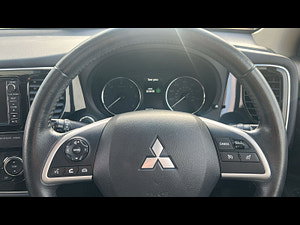 Mitsubishi Outlander thumbnail