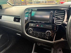Mitsubishi Outlander thumbnail
