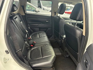Mitsubishi Outlander thumbnail