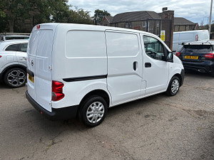 Nissan NV200 thumbnail