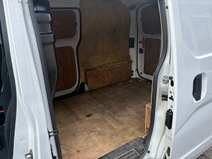 Nissan NV200 thumbnail