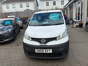 Nissan NV200 thumbnail