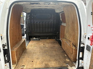 Nissan NV200 thumbnail