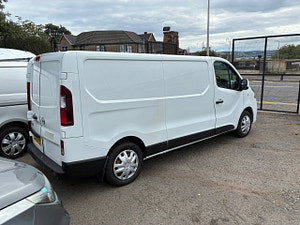 Nissan NV300 thumbnail