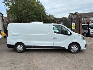 Nissan NV300 thumbnail