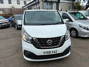 Nissan NV300 thumbnail