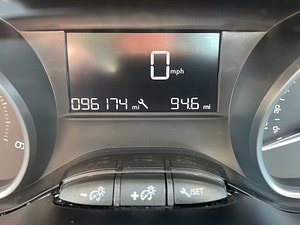 Peugeot 2008 thumbnail