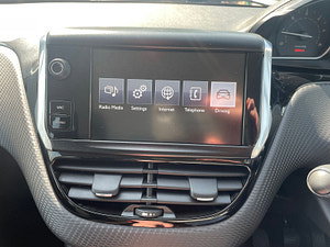Peugeot 2008 thumbnail