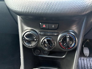 Peugeot 208 thumbnail