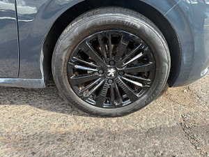 Peugeot 208 thumbnail