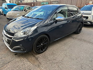 Peugeot 208 thumbnail