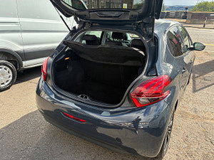 Peugeot 208 thumbnail