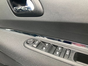 Peugeot 3008 thumbnail