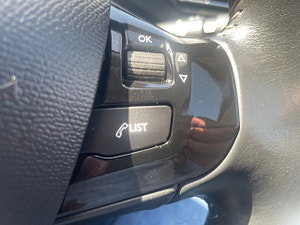 Peugeot 308 thumbnail