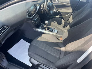 Peugeot 308 thumbnail