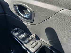 Renault Captur thumbnail