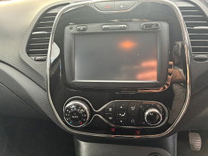 Renault Captur thumbnail
