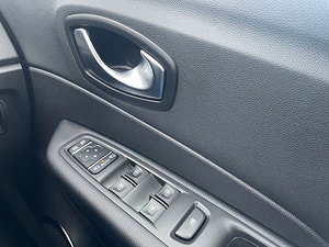 Renault Captur thumbnail