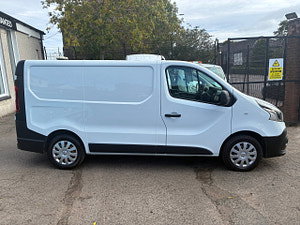 Renault Trafic thumbnail
