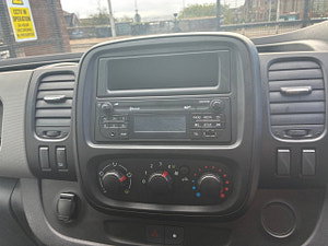 Renault Trafic thumbnail