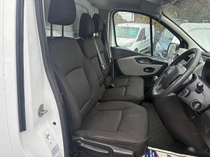 Renault Trafic thumbnail