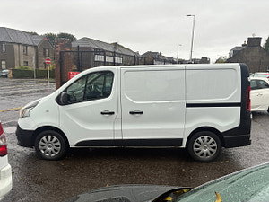 Renault Trafic thumbnail