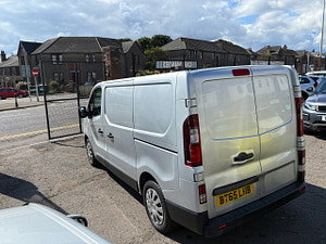 Renault Trafic thumbnail