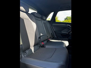 Audi Q3 thumbnail