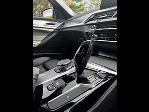 BMW 5 Series thumbnail