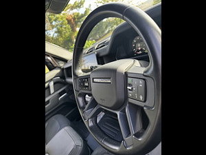 Land Rover DEFENDER 110 thumbnail