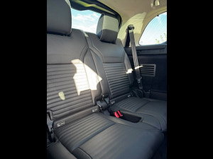 Land Rover DISCOVERY thumbnail