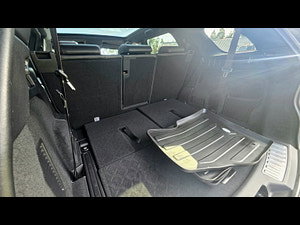 Land Rover Discovery Sport thumbnail