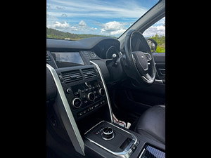 Land Rover Discovery Sport thumbnail