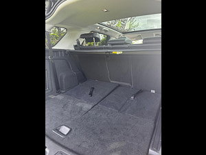 Land Rover Discovery Sport thumbnail