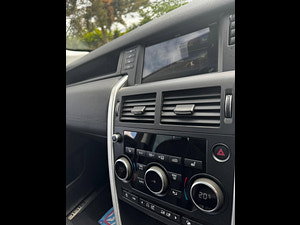 Land Rover Discovery Sport thumbnail