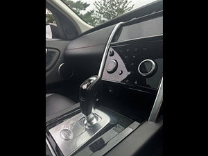 Land Rover Discovery Sport thumbnail