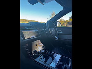 Land Rover Range Rover Velar thumbnail