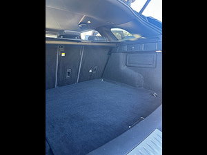 Land Rover Range Rover Velar thumbnail