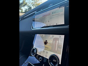 Land Rover Range Rover Velar thumbnail
