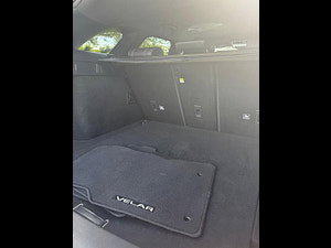 Land Rover Range Rover Velar thumbnail