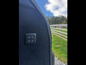 Land Rover Range Rover Sport thumbnail