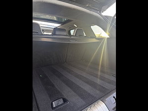 Land Rover Range Rover Sport thumbnail