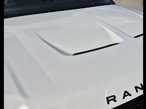 Land Rover Range Rover Sport thumbnail